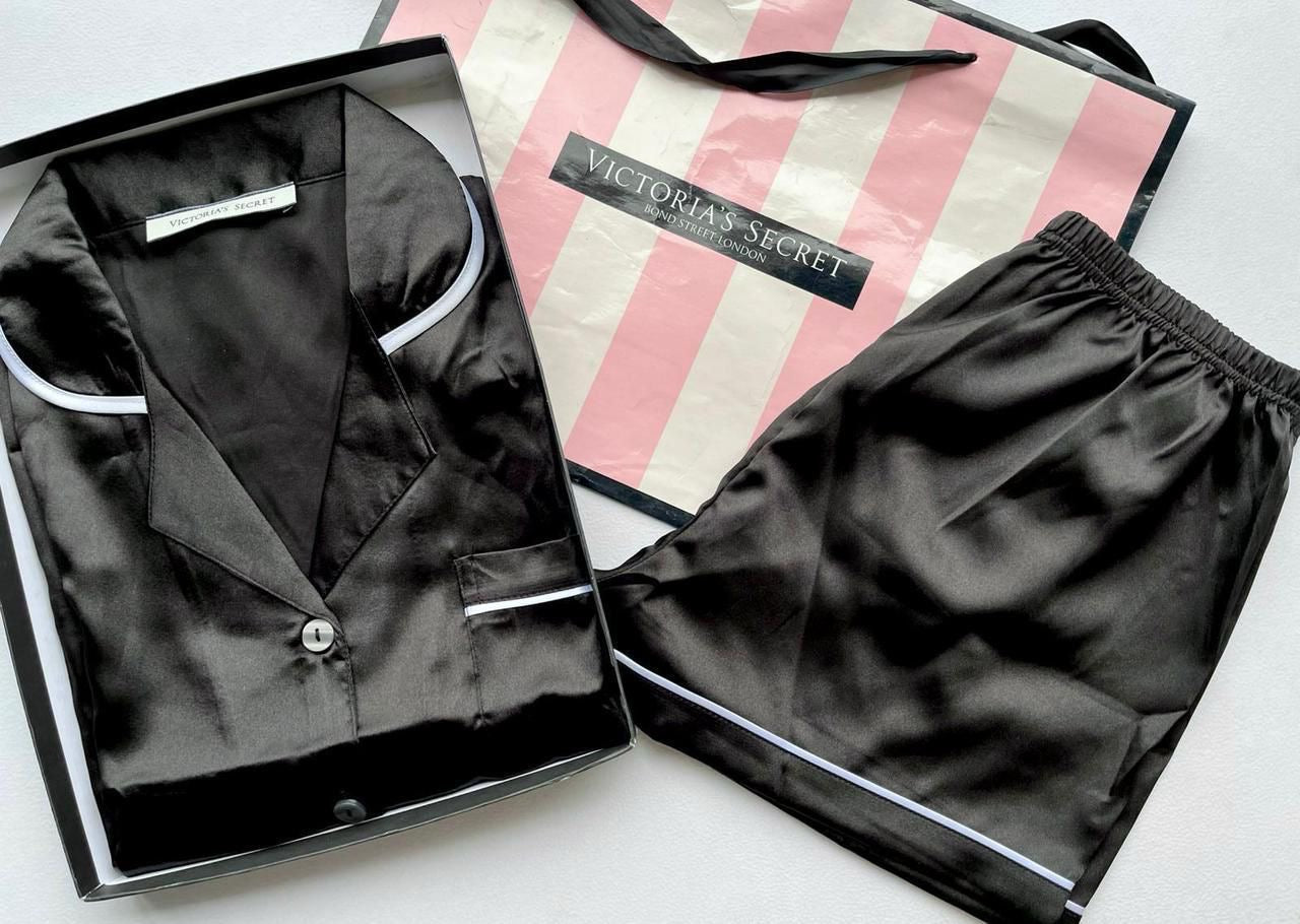 Pijama Satinado de Botones Estilo VS