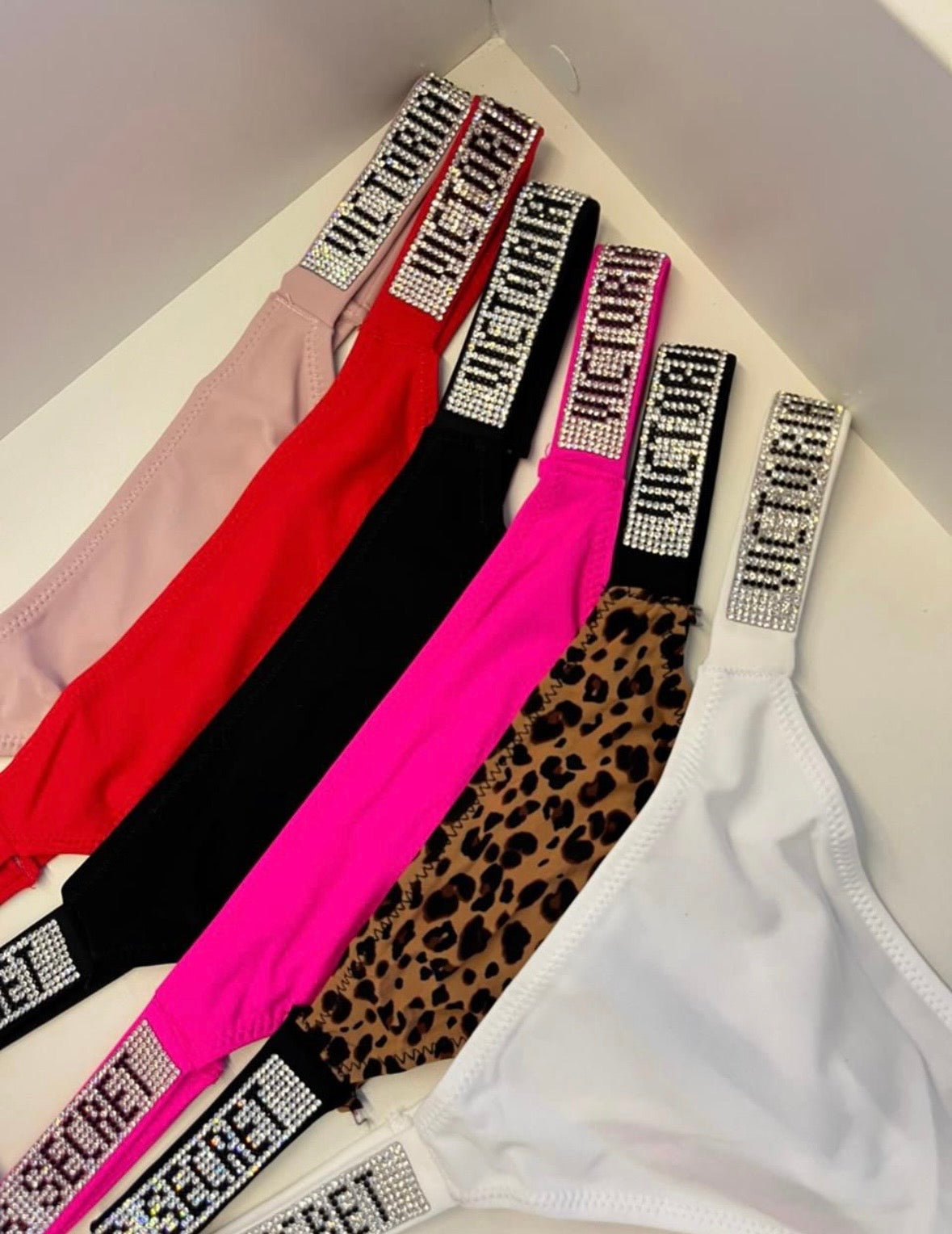 Colección Victoria Secret – Tanga VS Set 6 Piezas