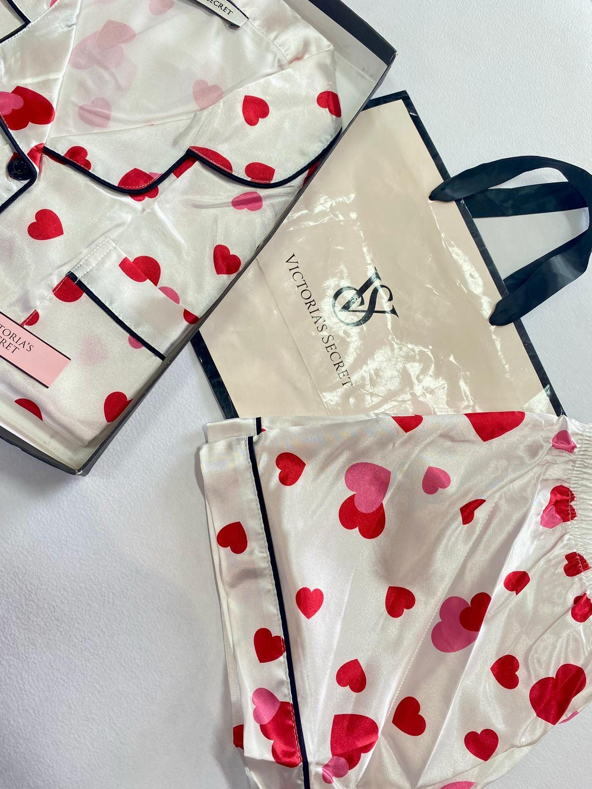 Pijama Satinado de Botones Estilo VS